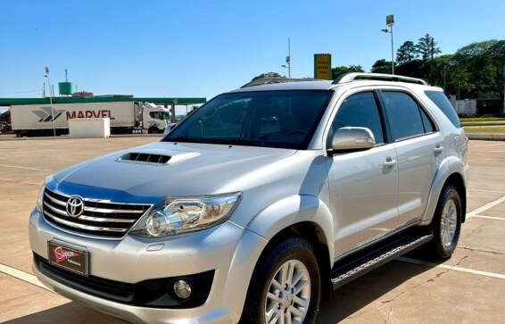 SW4 SRV 3.0 5 LUGARES