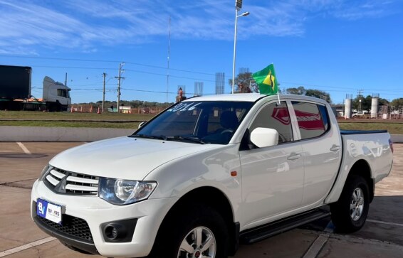 L200 Triton GLS 3.2 4X4 MANUAL